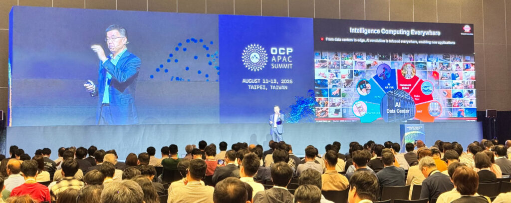 圖2 台積電先進封裝技術暨服務副總經理何軍表示,AI推升3DIC與CoWoS發展,先進封裝須提早納入系統邊界條件,以STCO強化良率、可靠度與整合效率。